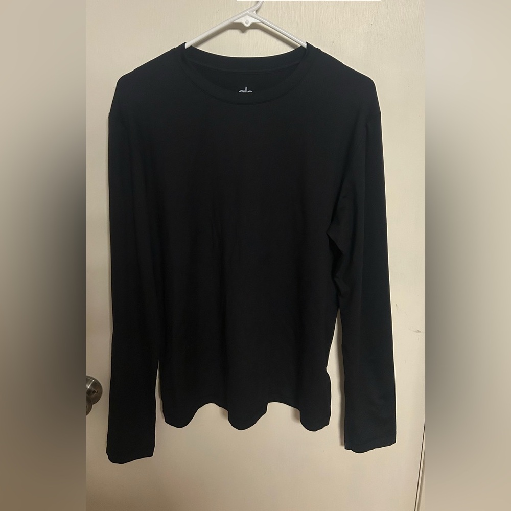 ALO Yoga Black Long Sleeve Tee
